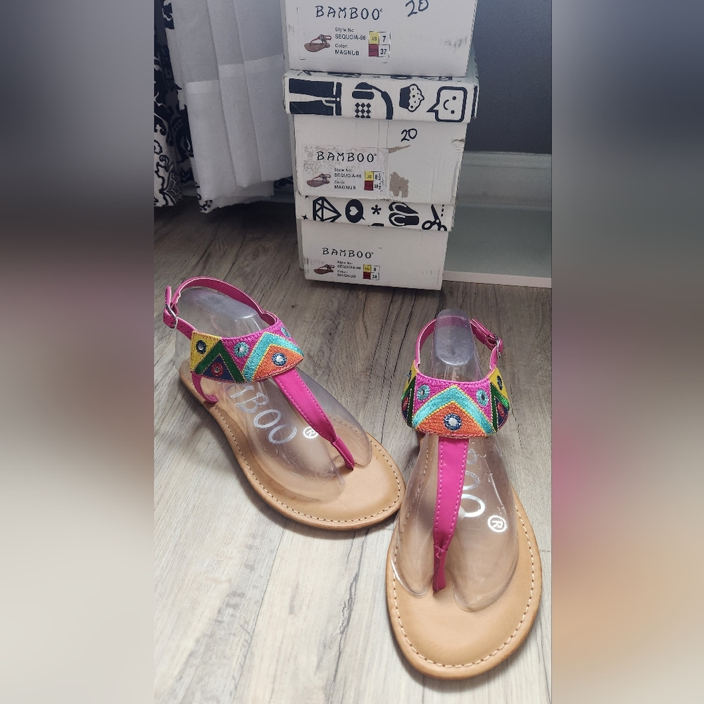 NWT T Strap Tribal Stitch Design Thong Sandals Sizes 7.5, 8 and 8.5